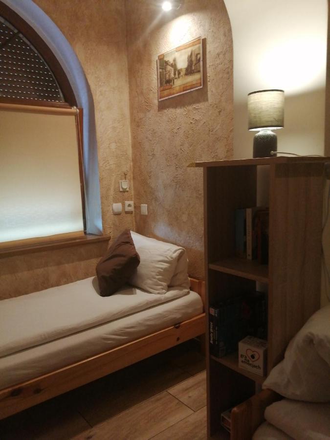 Apartament I Pokoje Goscinne Гнезно Экстерьер фото