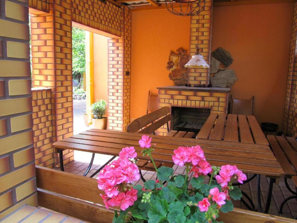 Apartament I Pokoje Goscinne Гнезно Экстерьер фото