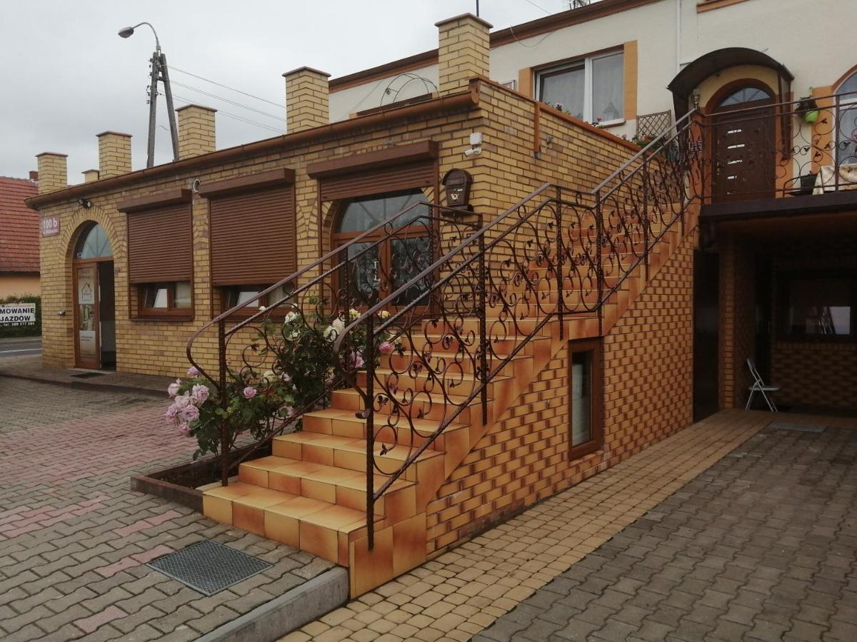 Apartament I Pokoje Goscinne Гнезно Экстерьер фото
