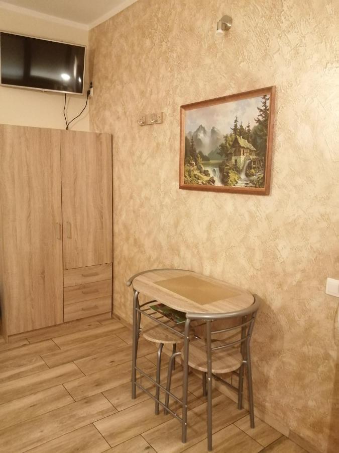 Apartament I Pokoje Goscinne Гнезно Экстерьер фото